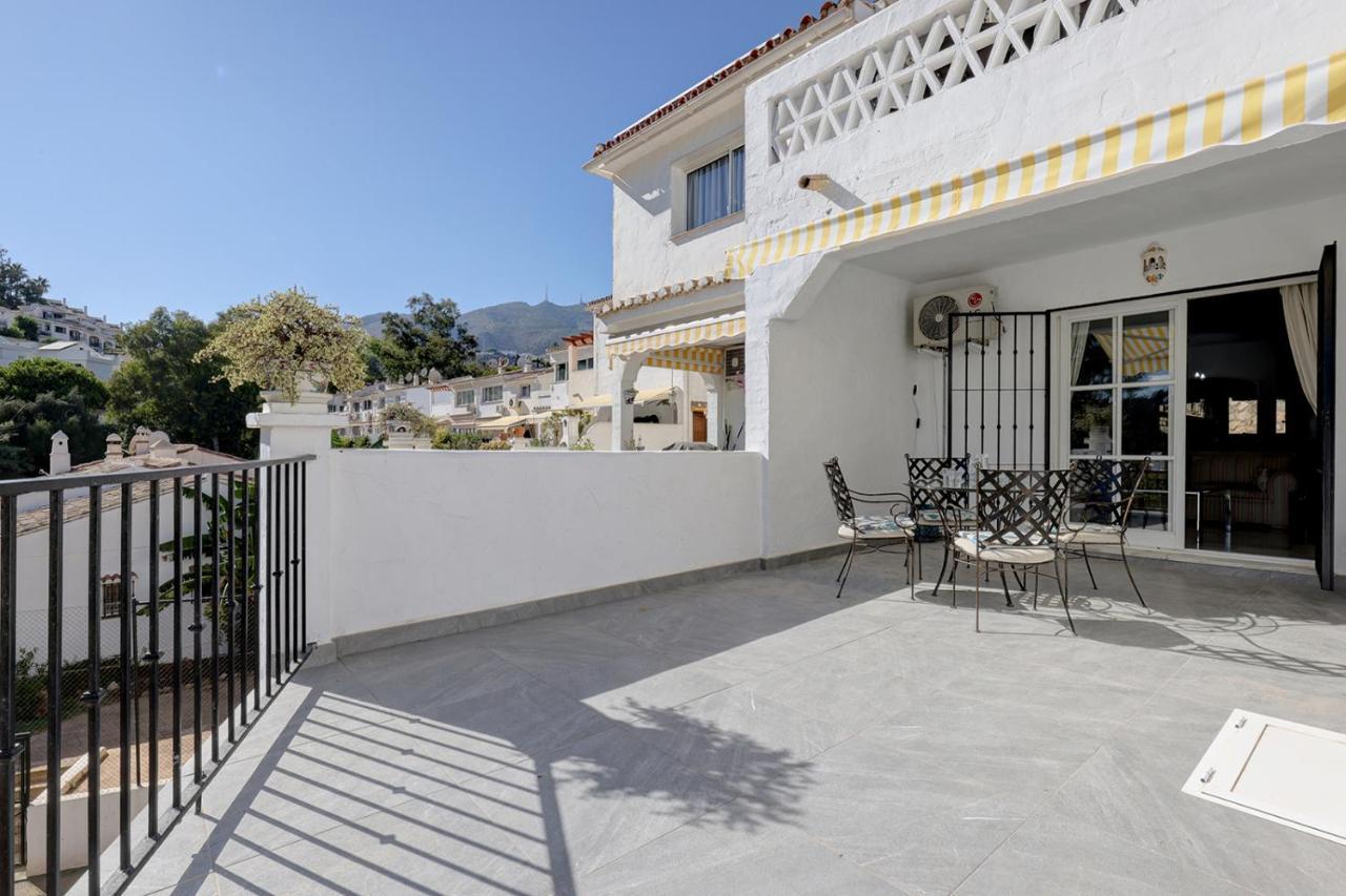 Quaint 2 Bedroom Townhouse With Pool Close To Sea! Benalmádena Extérieur photo