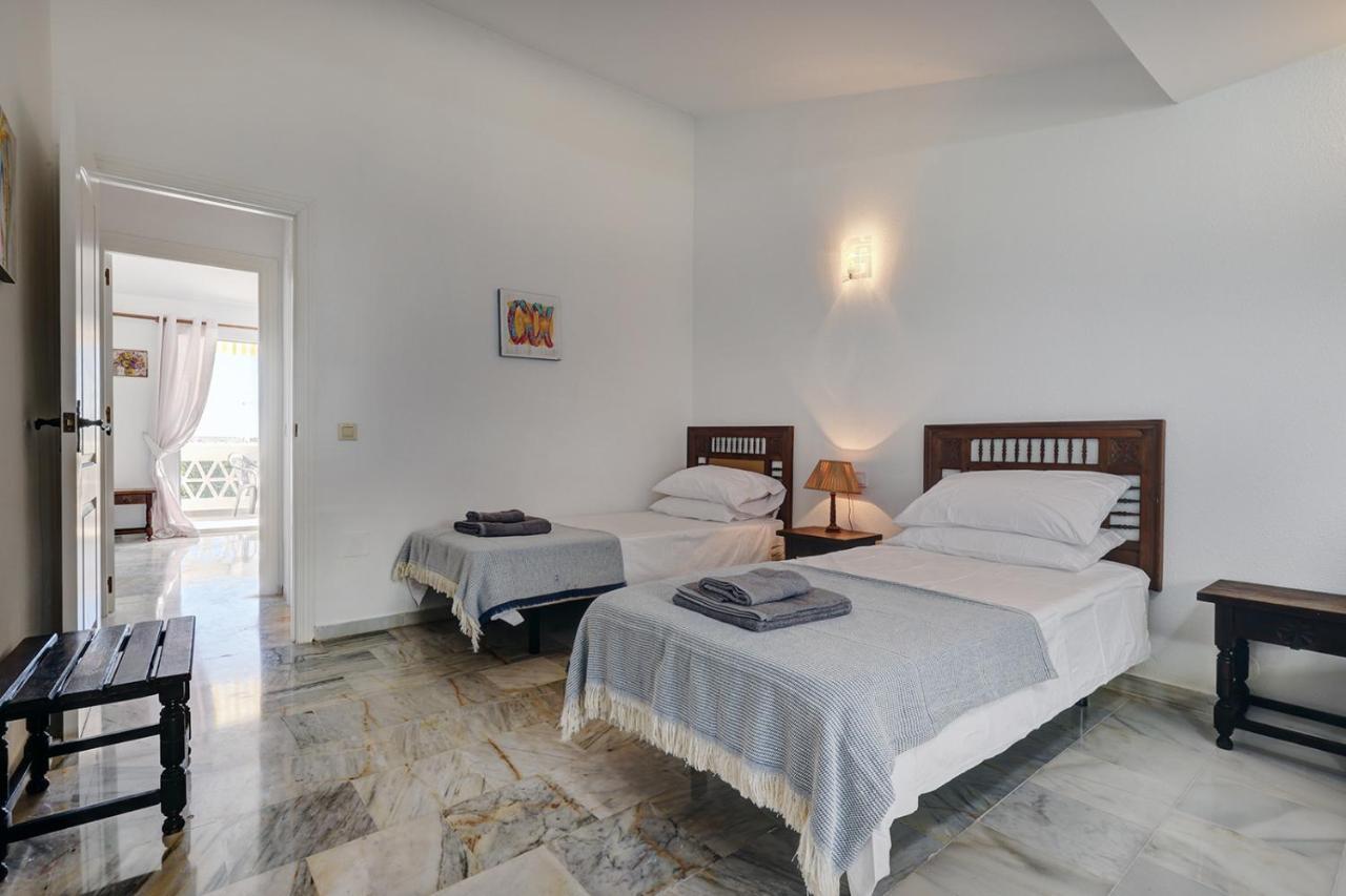 Quaint 2 Bedroom Townhouse With Pool Close To Sea! Benalmádena Extérieur photo