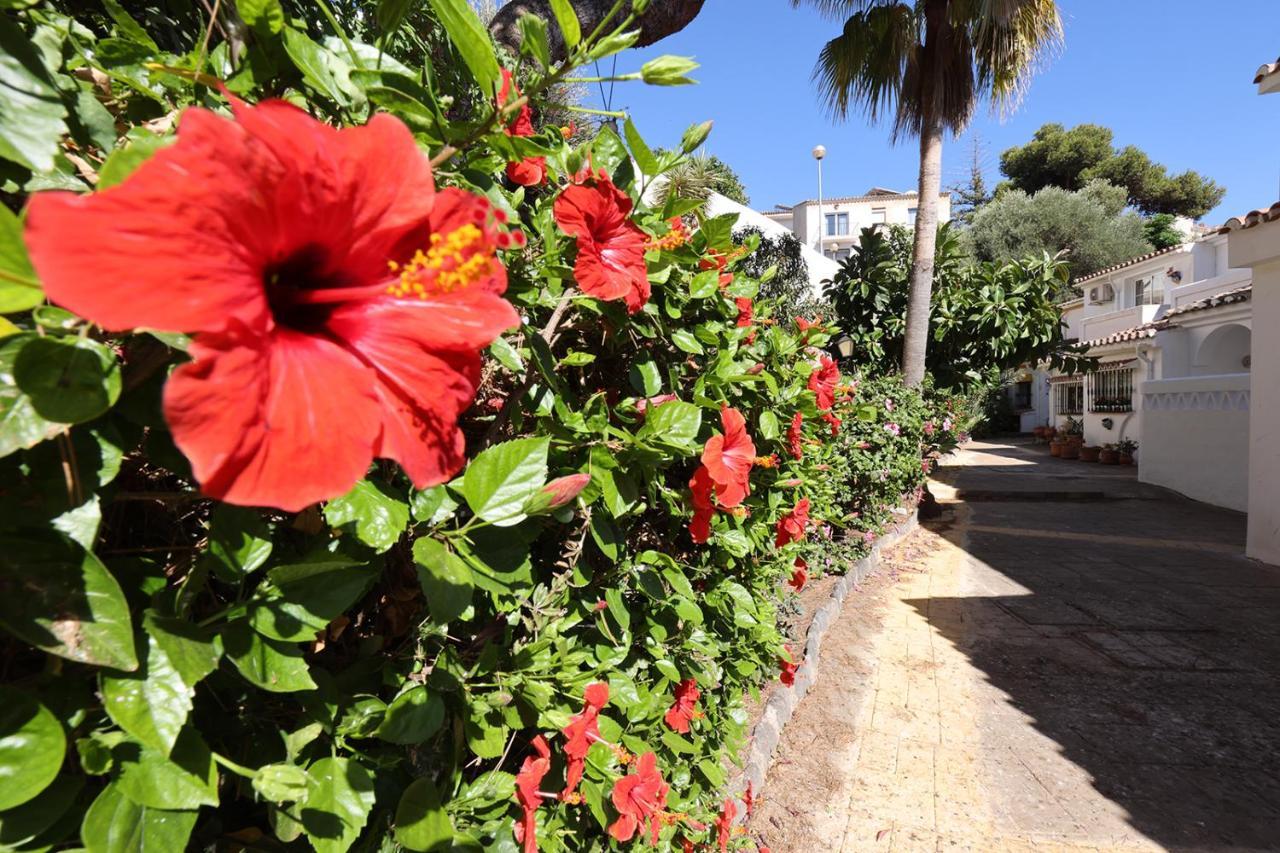 Quaint 2 Bedroom Townhouse With Pool Close To Sea! Benalmádena Extérieur photo